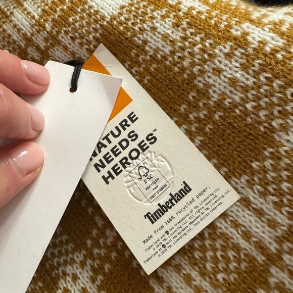 NWT Timberland Gold/White Acrylic Scarf OSFA - Picture 6 of 8